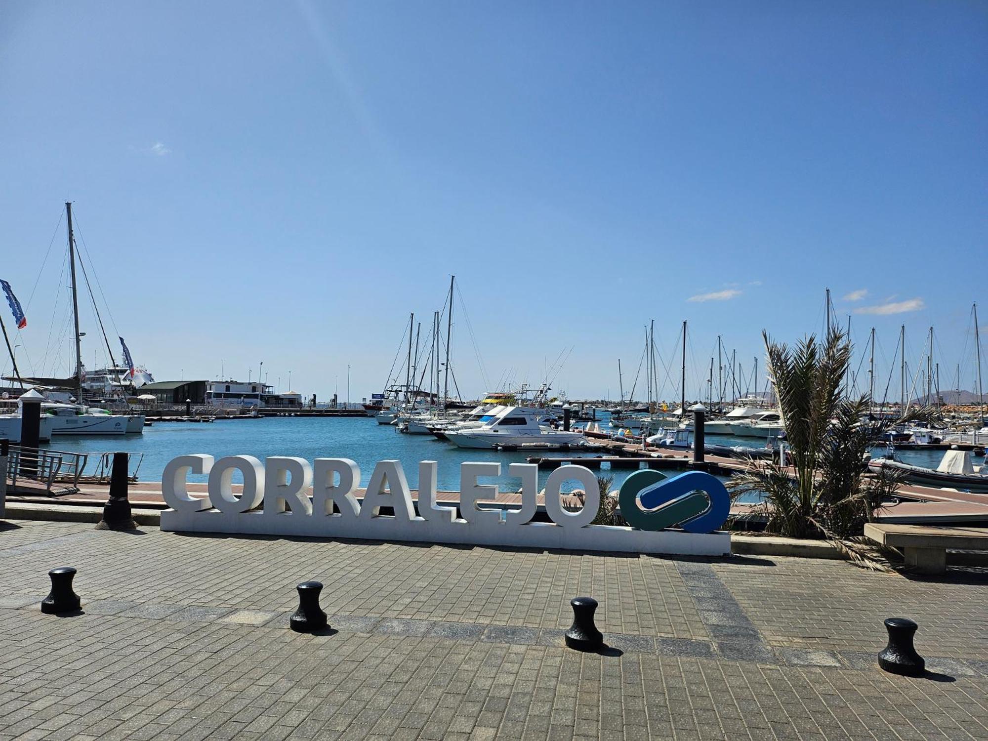 Corralejo Coliving By Amazzzing Travel Hostel Eksteriør bilde